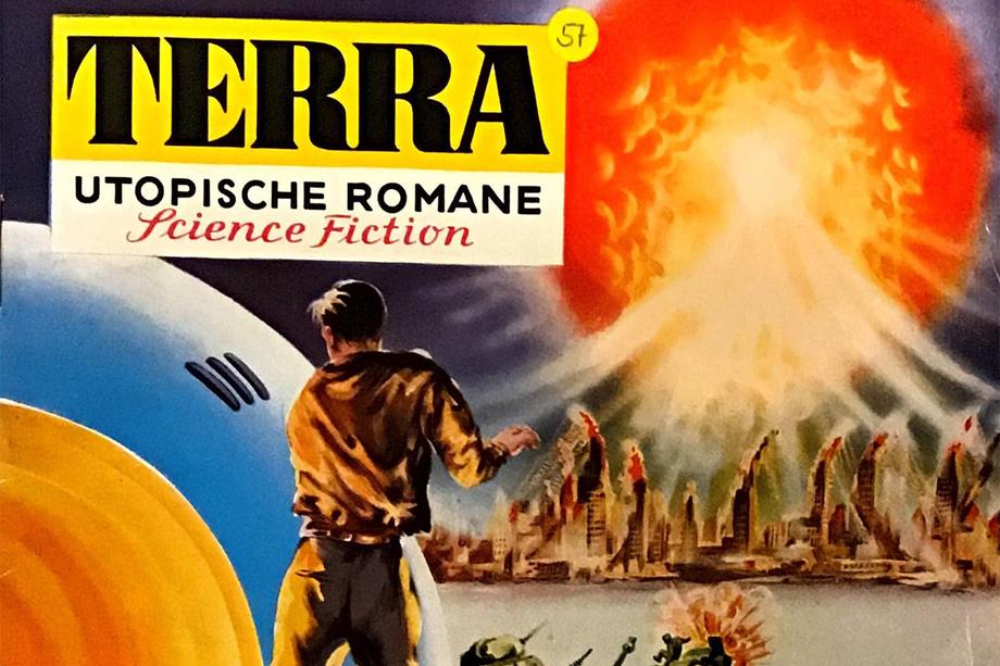 Title text "TERRA UTOPICHE ROMAN Science Fiction" and a fiery explosion and burning city and man facing it.
