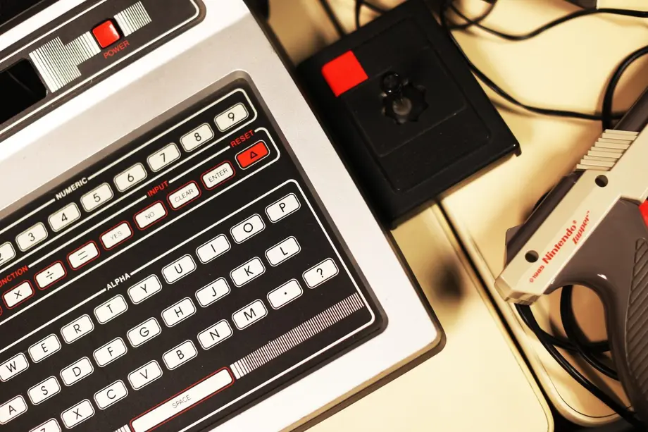 Keyboard and game cartridge.