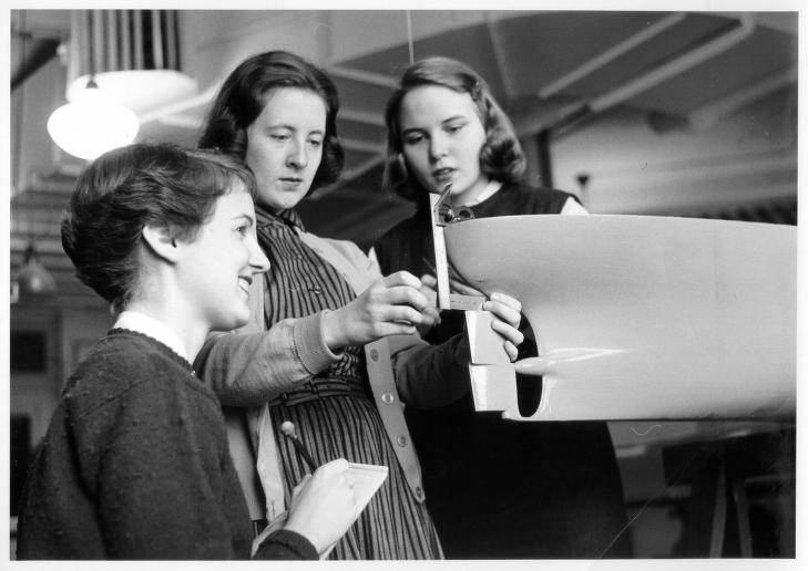 1959 photograph of Darien Pinney, Judy Robinson, and Susan Ott, the first women to study naval architecture at U-M. 