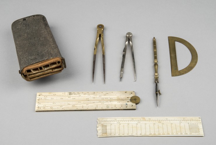 image of set of drawing tools